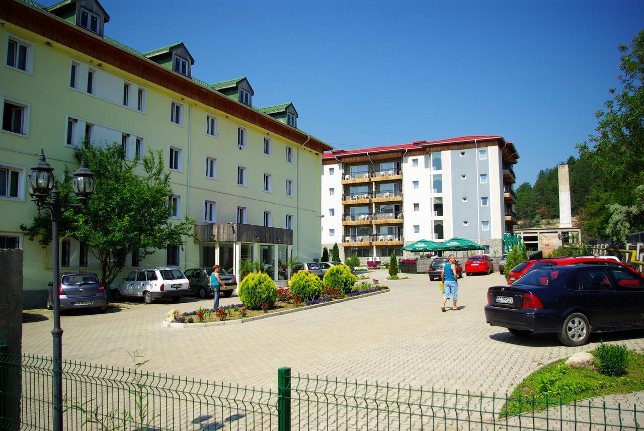 Hotel Monteoru Sărata-Monteoru エクステリア 写真